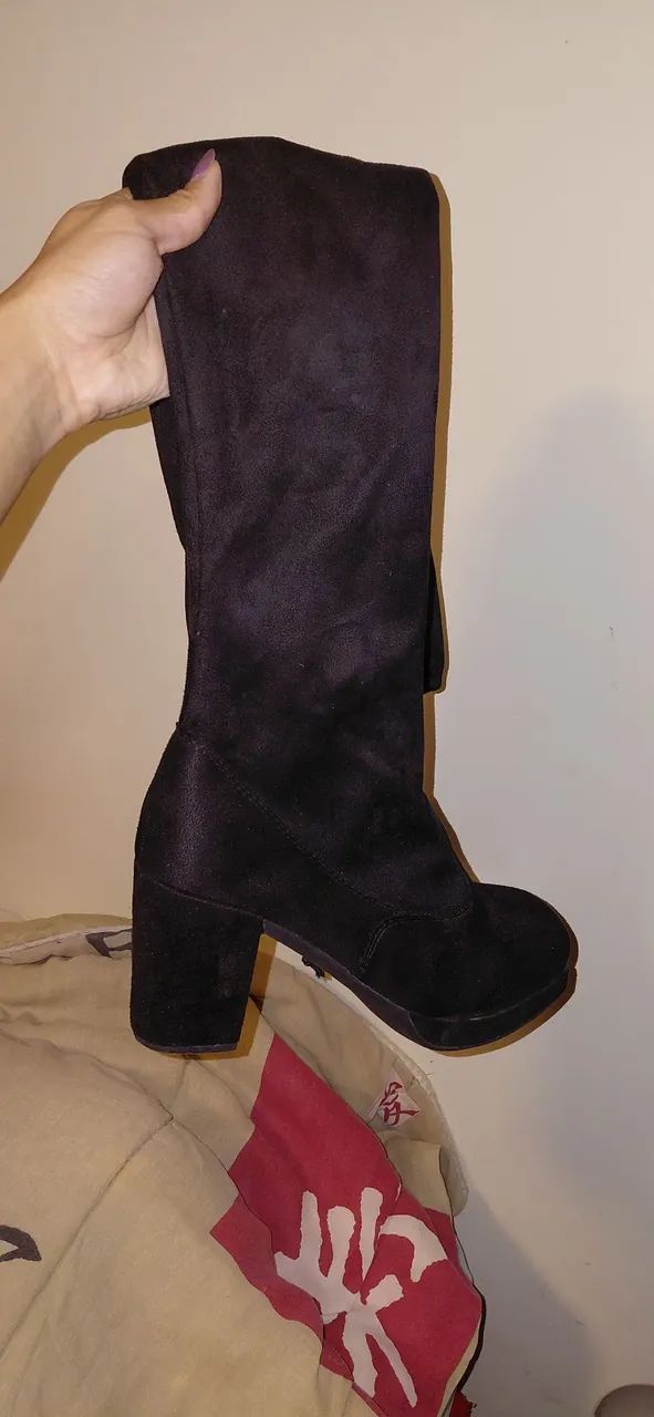 Bota cano alto