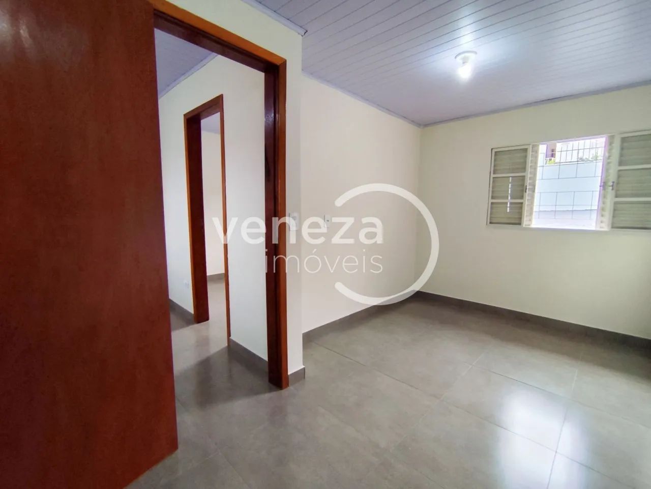 Casa para alugar com 2 quartos e 1 suíte no Conjunto Violim, Londrina - Foto 2