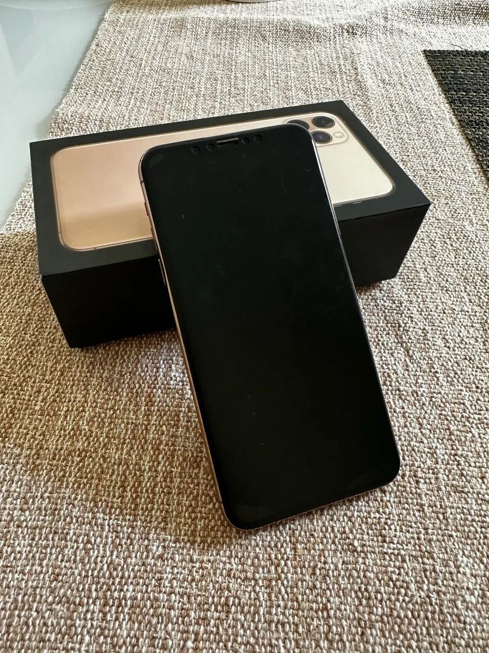 iPhone 11 Pro Max Dourado