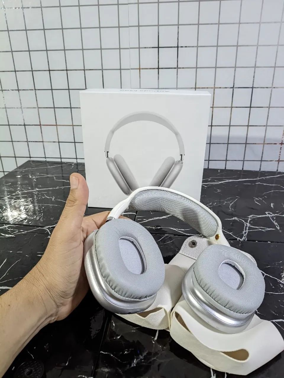 Headphone tws para iPhone é Android até 12 horas de reprodução - Foto 5