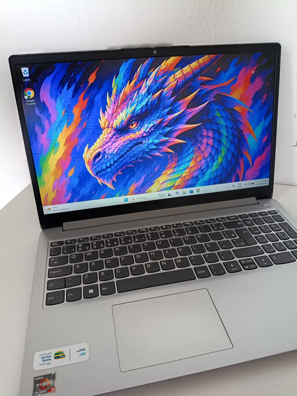 Notebook lenovo 4GB de memória ram ssd 120GB Windows 11 64bits com