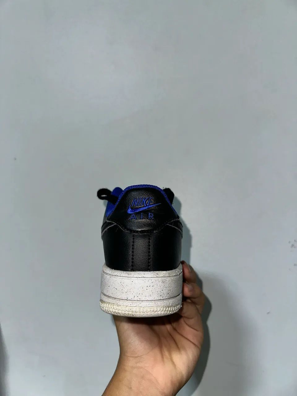 Tênis Nike air force 1 - preto e azul 