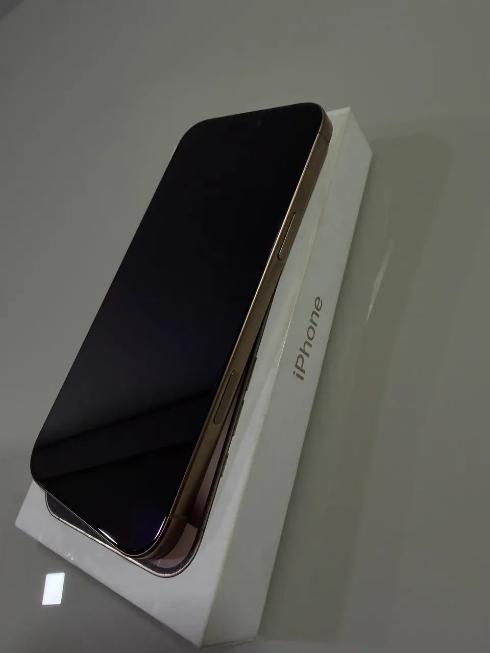 iPhone 16 Pro Max 256GB - Desert Titanium | Semi Novo - Foto 2