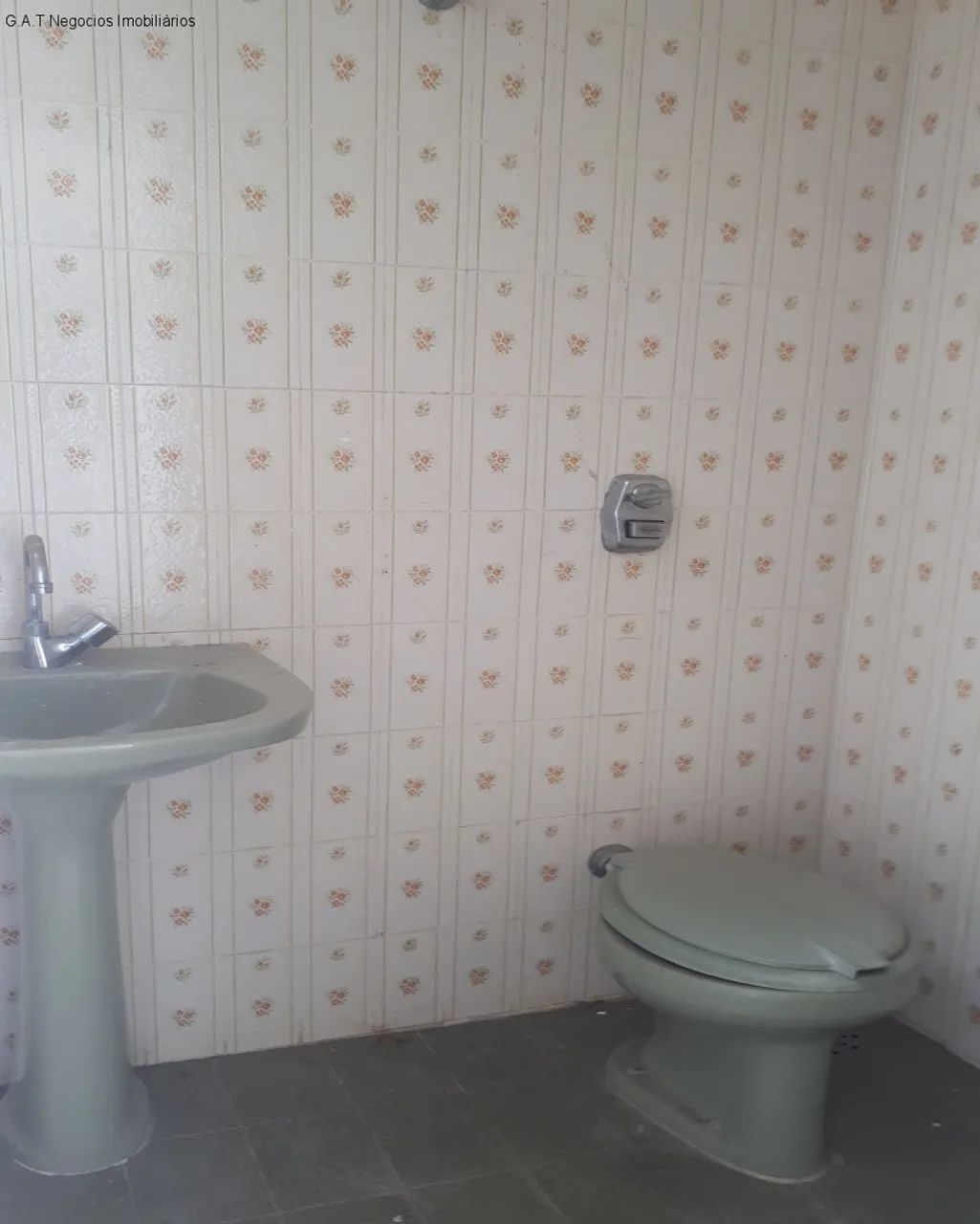 Casa Comercial à Venda em Sorocaba-SP: 5 Quartos, 2 Suítes, 2 Salas, 5 Banheiros, 2 Vagas  - Foto 4