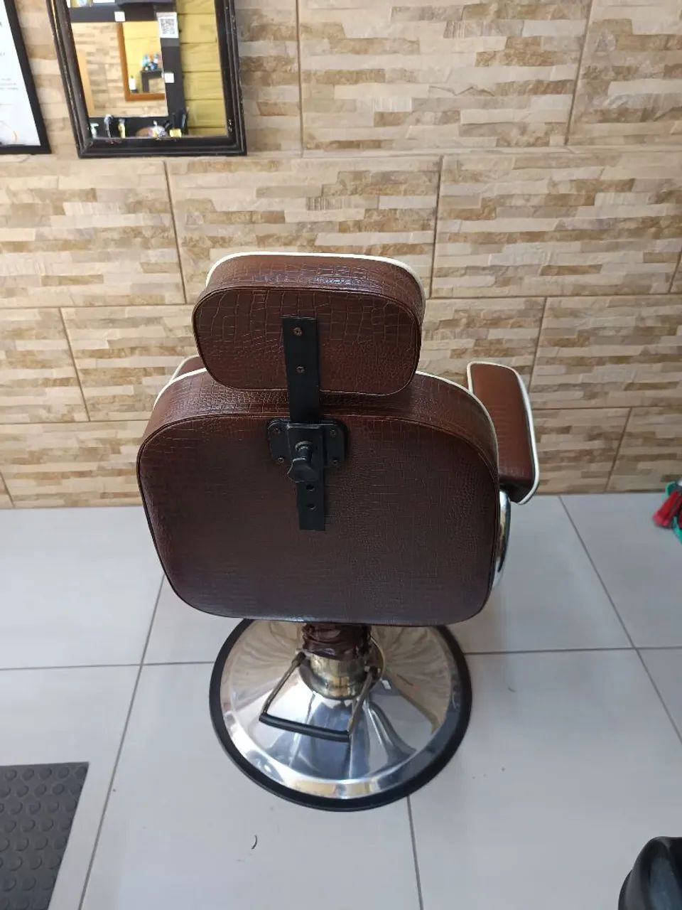 Cadeira de barbeiro  - Foto 4