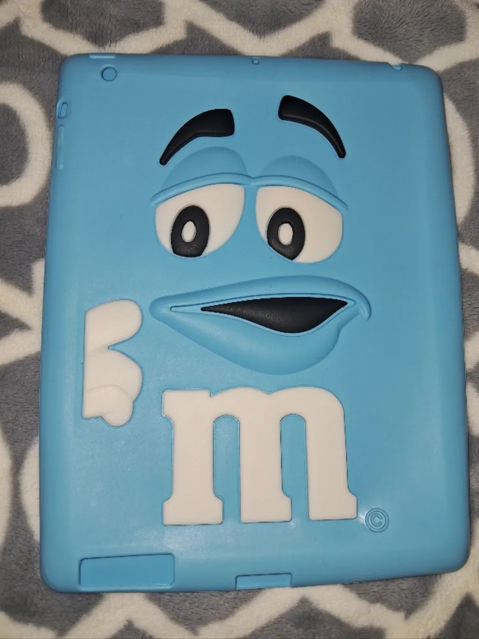 Capa Ipad Apple _ Capa personalizada com design do personagem M&M's, _____________________