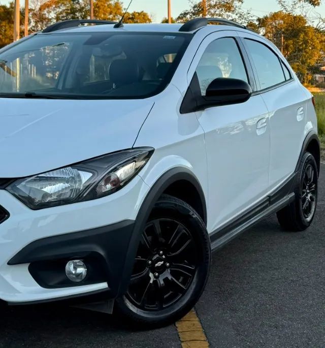 Chevrolet Onix Activ 1.4 8V Flex Mec. 4P 2019 - Foto 5