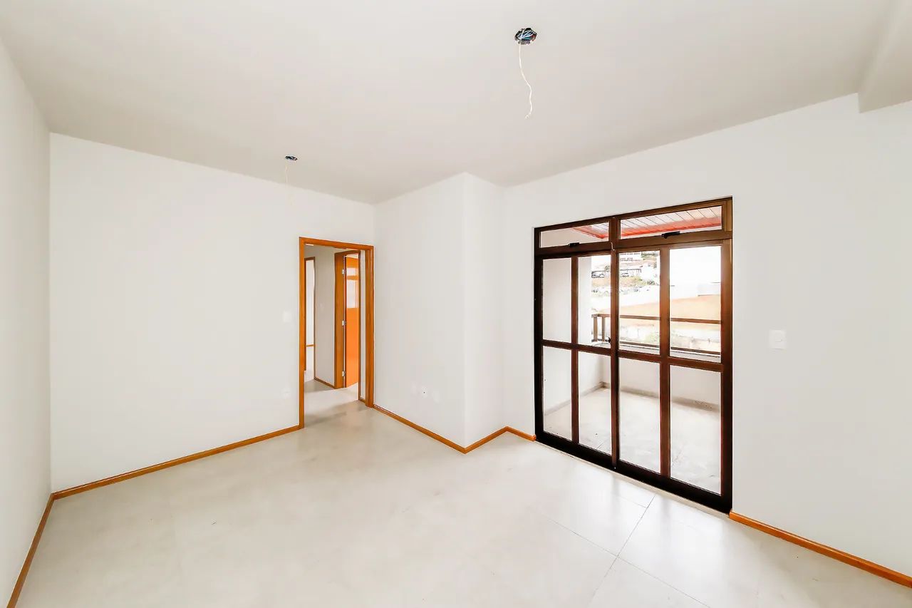 Apartamento de 2 quartos com varanda e garagem para venda - Foto 2