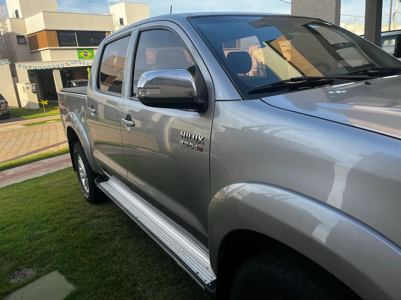 Toyota Hilux CD SRV D4-d 4X4 3.0 TDI Diesel AUT 2015 - Foto 4