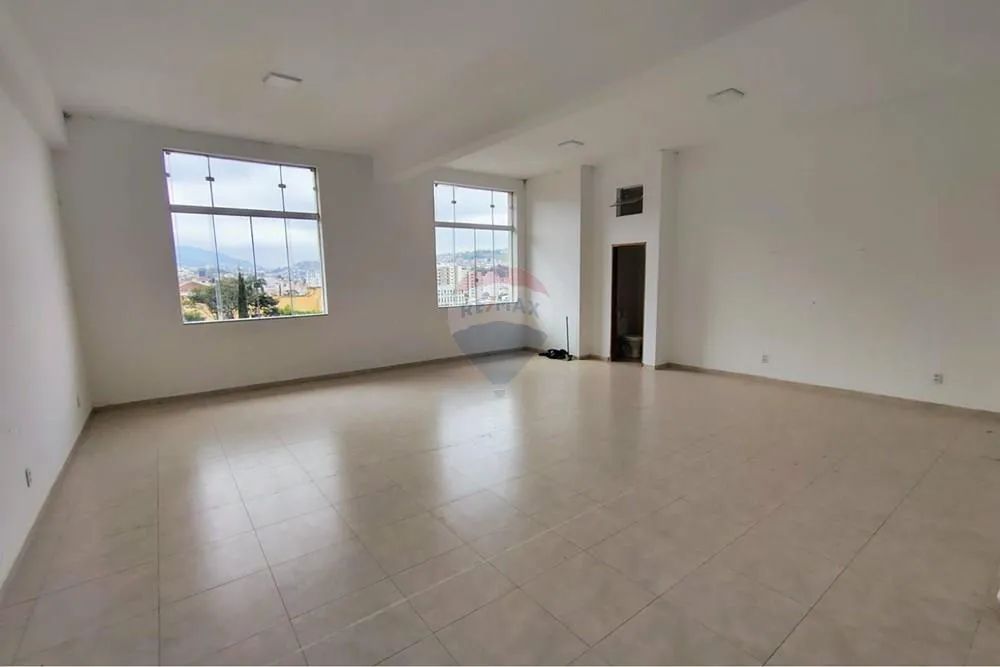 Sala comercial arejada para locação nova - 64,63 m² no Centro - Foto 4