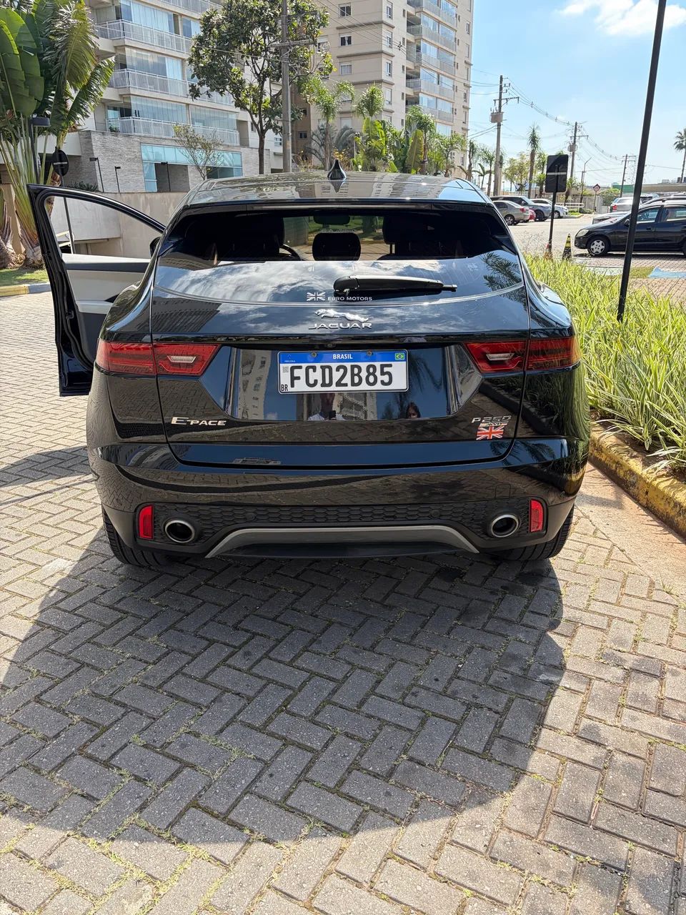Jaguar E-Pace R-dynamic S 2.0 AWD 249cv Aut. 2020 - Foto 3