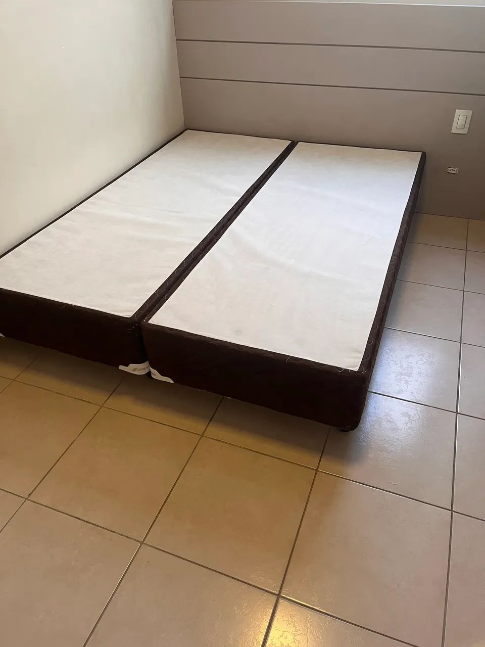 Vendo base cama BOX tamanho queen