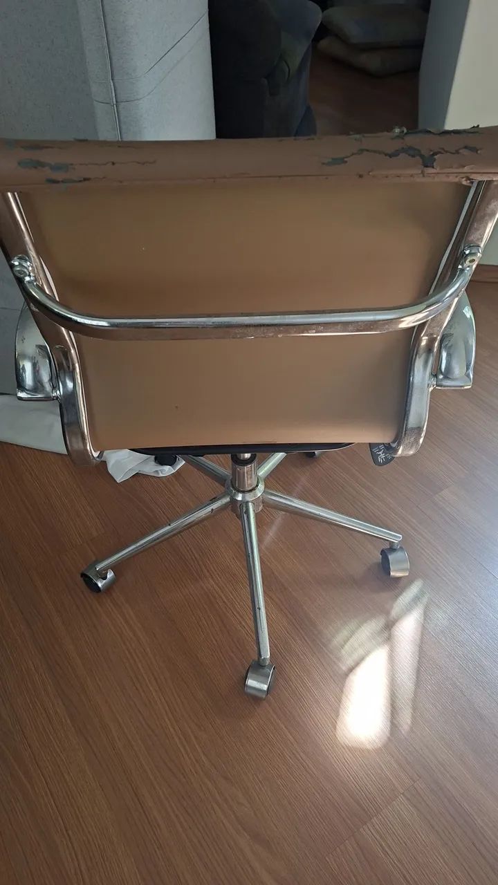 Cadeira de escritorio giratoria - Foto 2