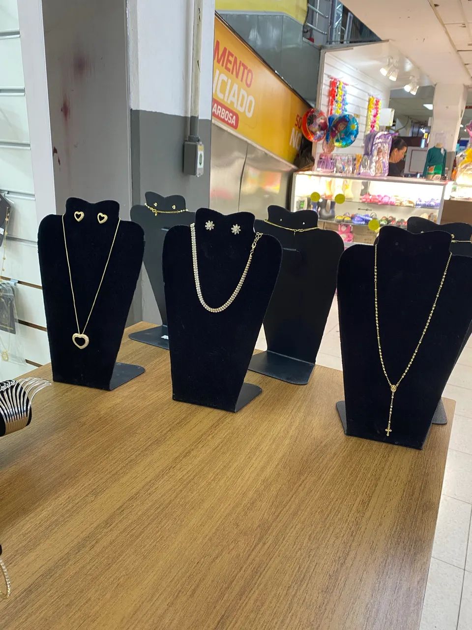 Quiosque de folheados e bijuterias  - Foto 2