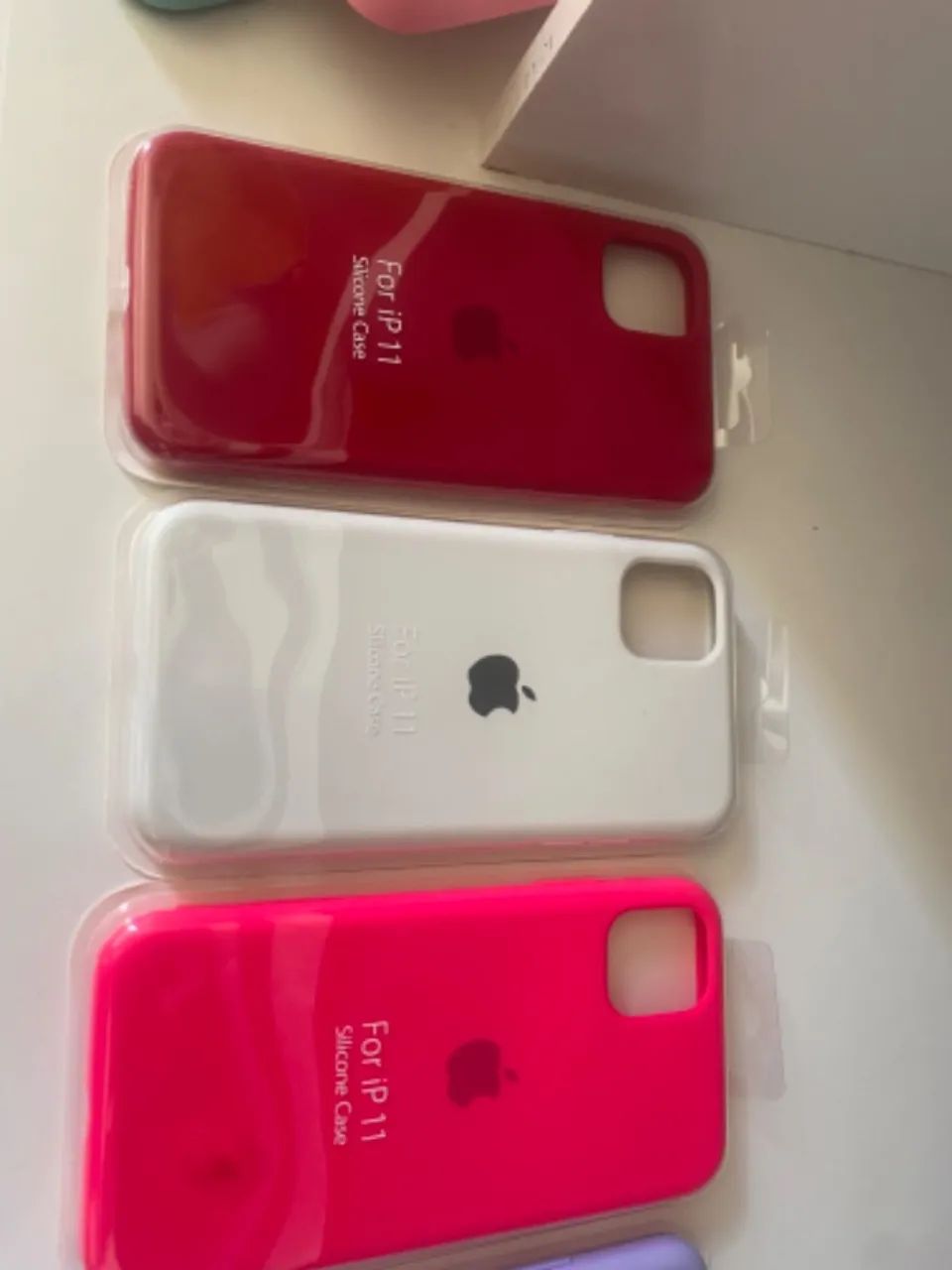 Capinha de IPhone 11 + película de vidro 3D Brinde - Foto 3