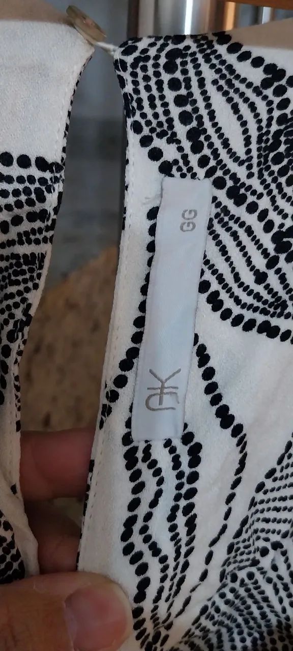 Vestido midi estampado em preto e branco - Foto 4