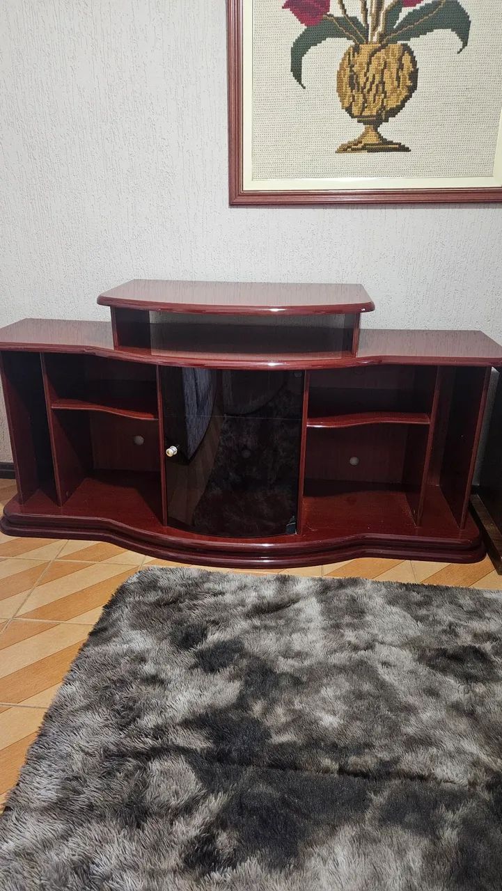 Rack de madeira maciça 