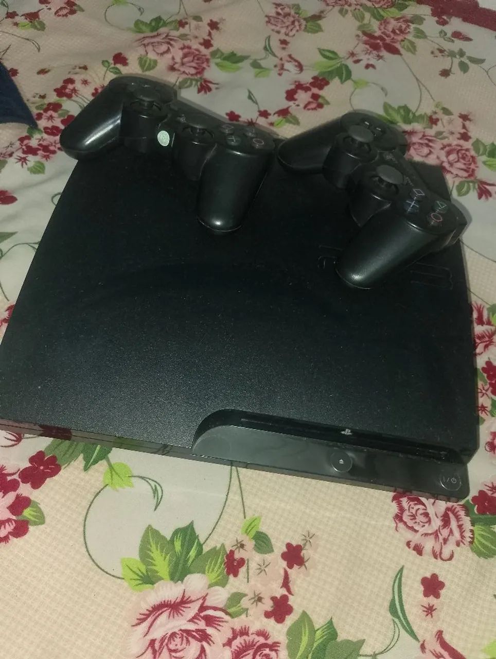 Vídeo game PS3 com 10 jogos na memória 2 controles muito novo r$ 600 dependendo entrego - Foto 6