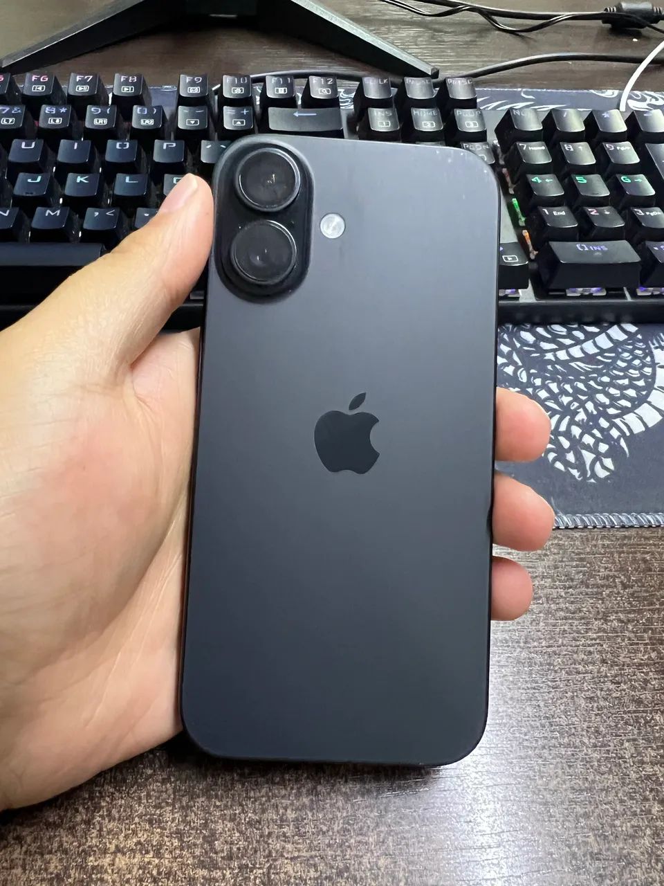iPhone 16