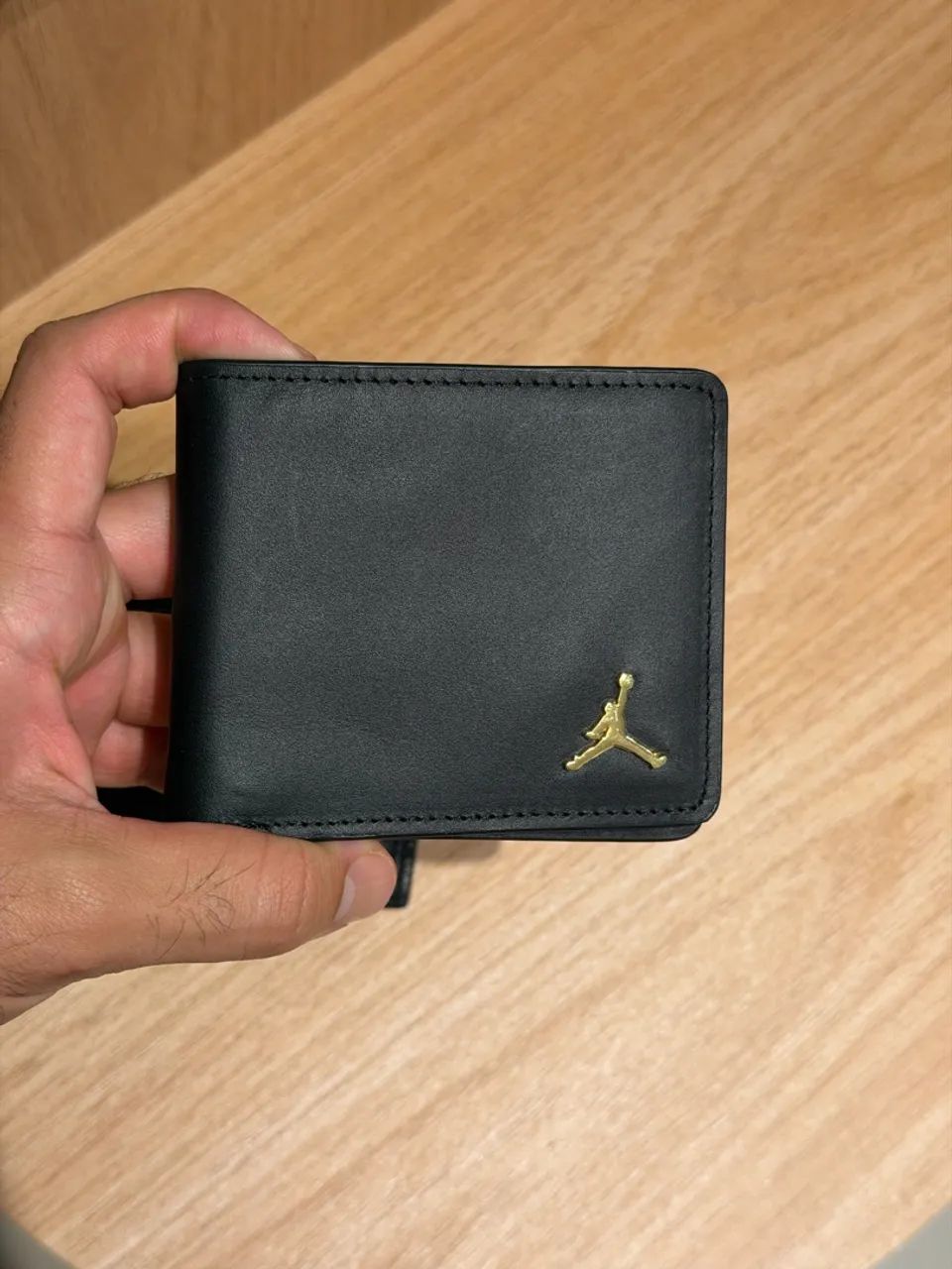 Carteiras Tommy Hilfiger, Michael Kors e Jordan - Foto 4