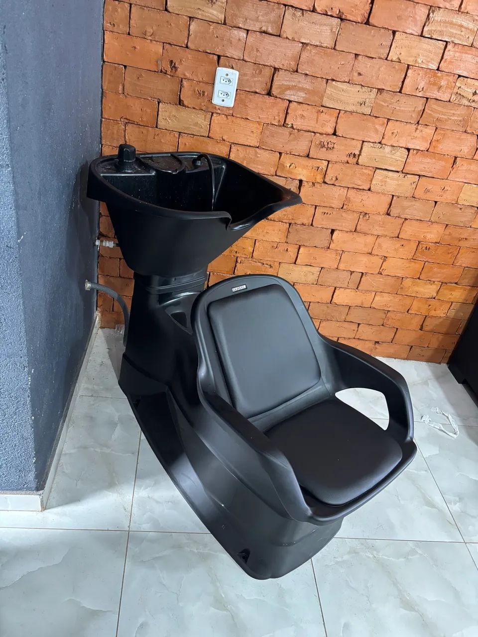 Barbearia Pronta para Trabalhar! (Cadeira, Lavatório, Móveis) - Foto 4