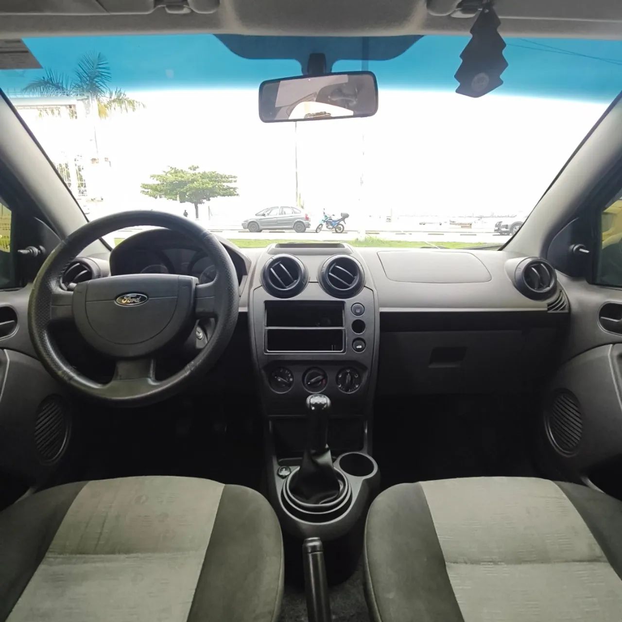 Ford Fiesta 1.0i 3p e 5p, foto 8 de 13
