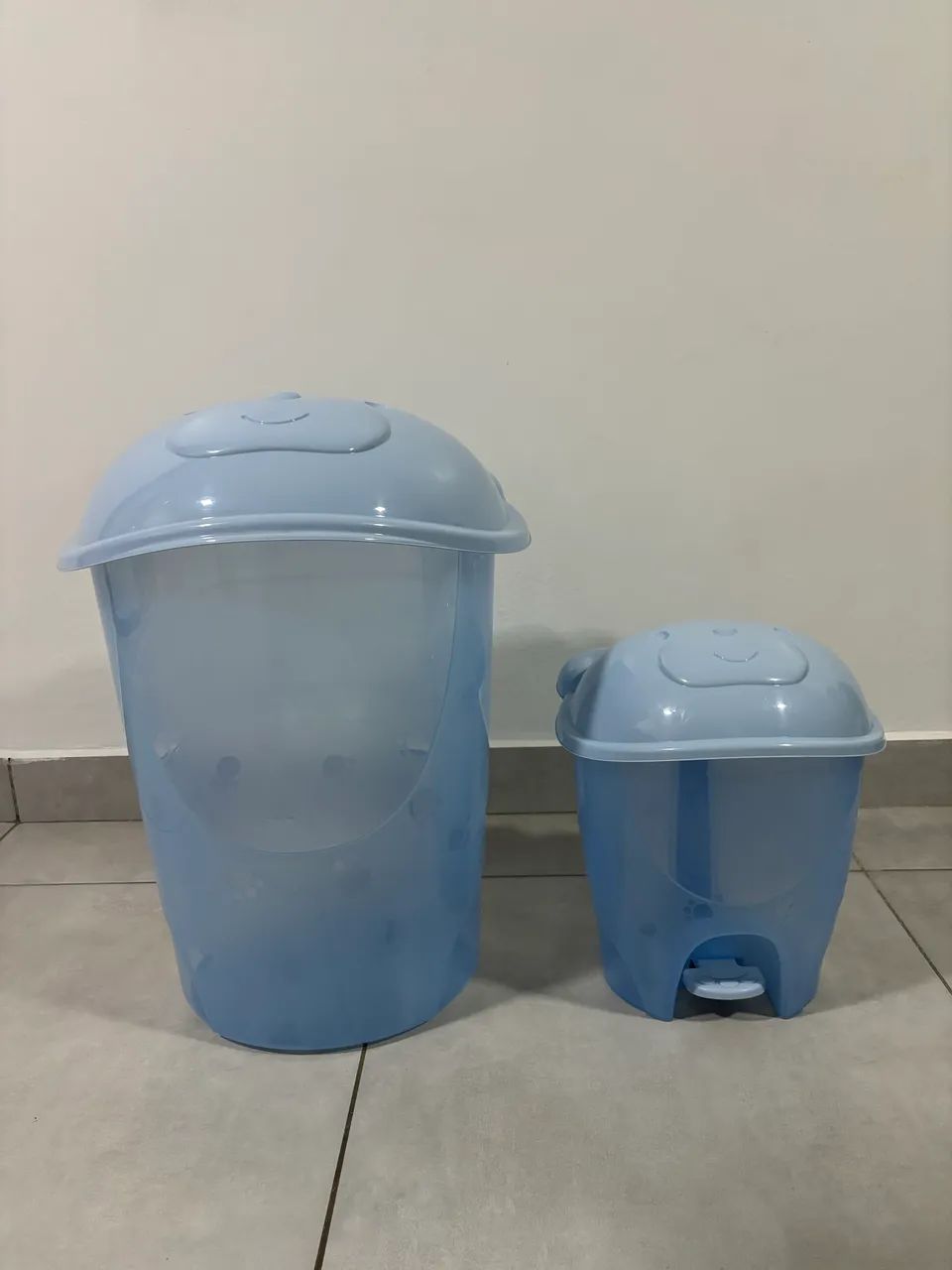 Lixeira e cesto de roupa para bebê  - Foto 2