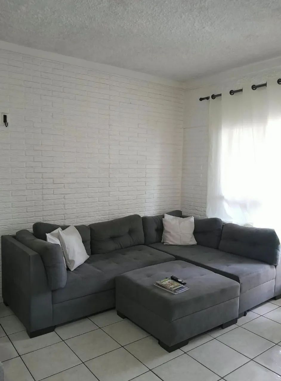 VENDE-SE ESTE SOFÁ 