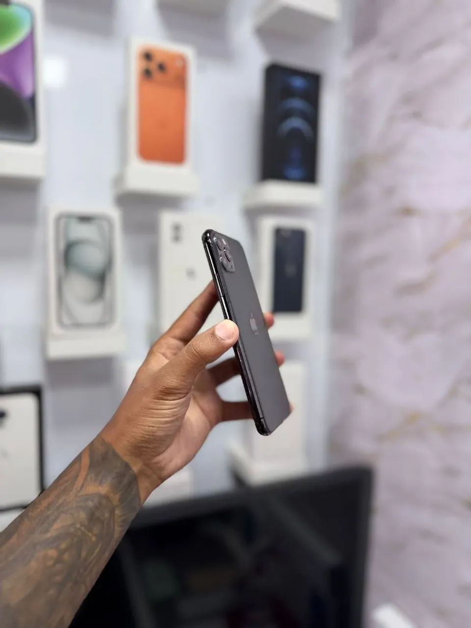 IPHONE 11 PRO MAX 64GB TELA NOVA<br>R$ 1.399,00 - Foto 2