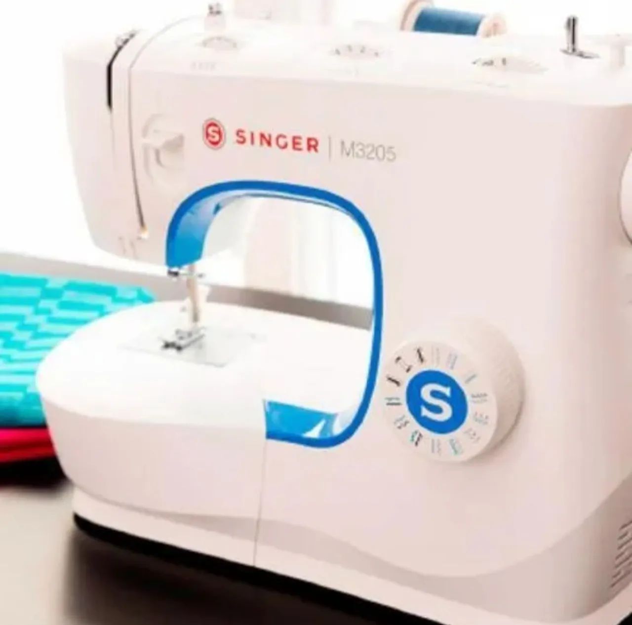 Máquina de costura singer 
