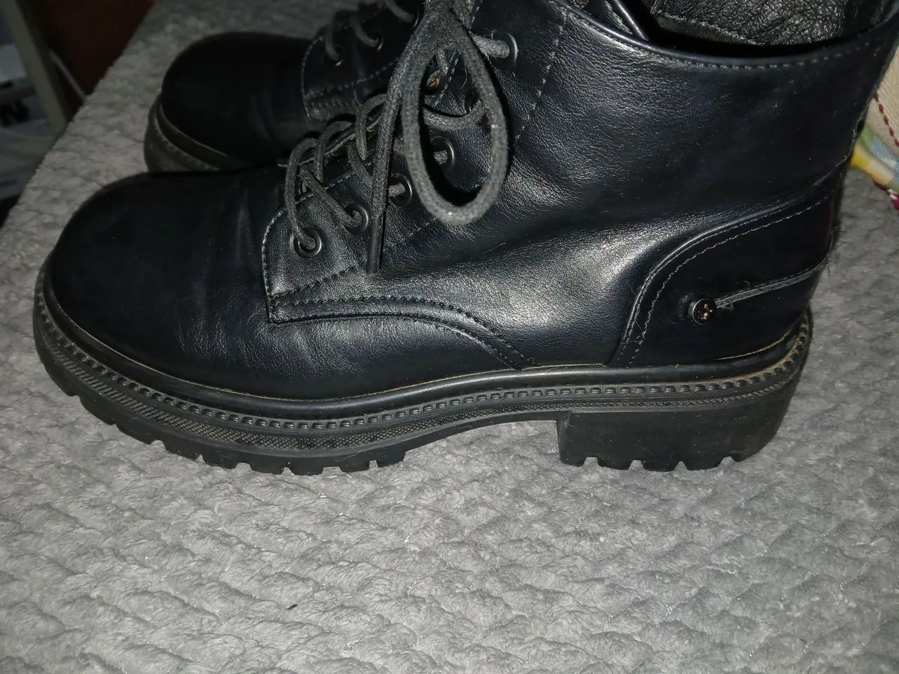 Bota de couro linda  - Foto 2