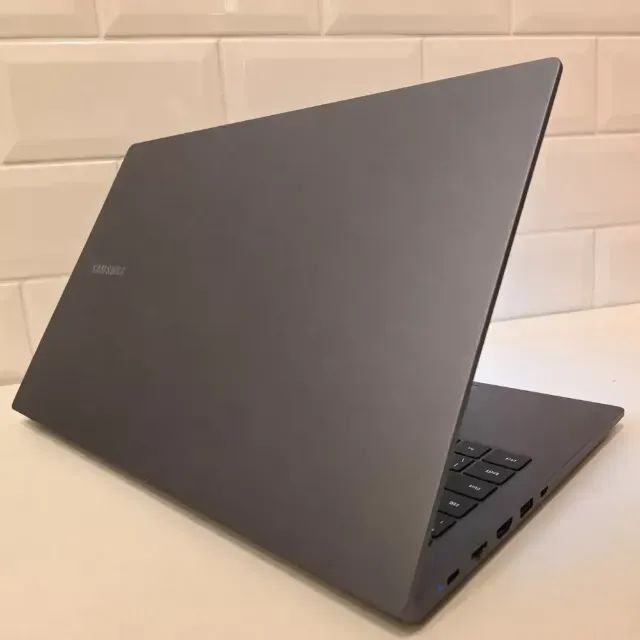 Notebook Samsung GalaxyBook4 i5 13th - 8Gb Ram - Intel Iris Xe - SSD - Foto 4