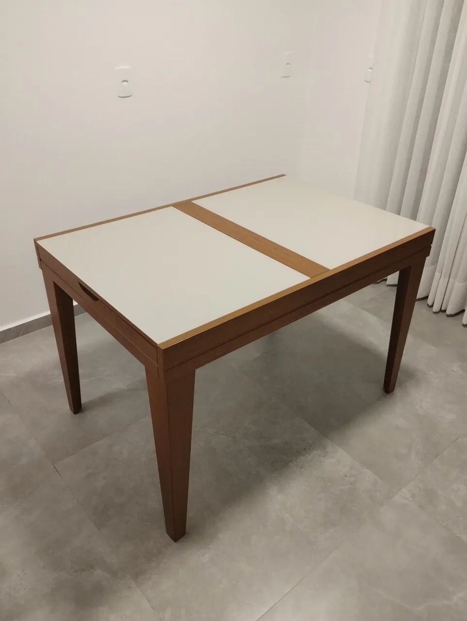 Mesa de jantar extensível (nova)