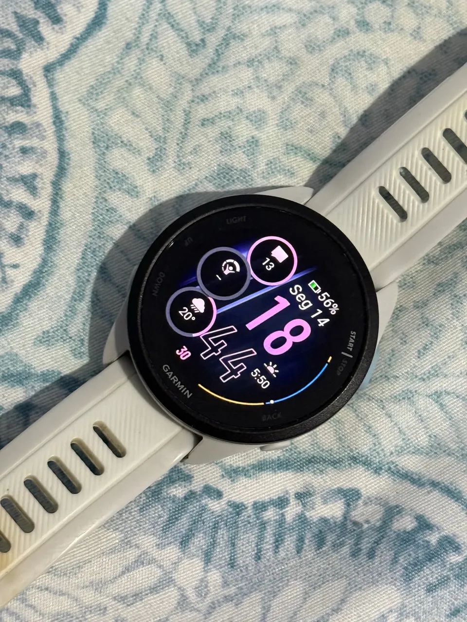 Garmin Forerunner 165 Branco AMOLED + Caixa | Excelente estado - Foto 2