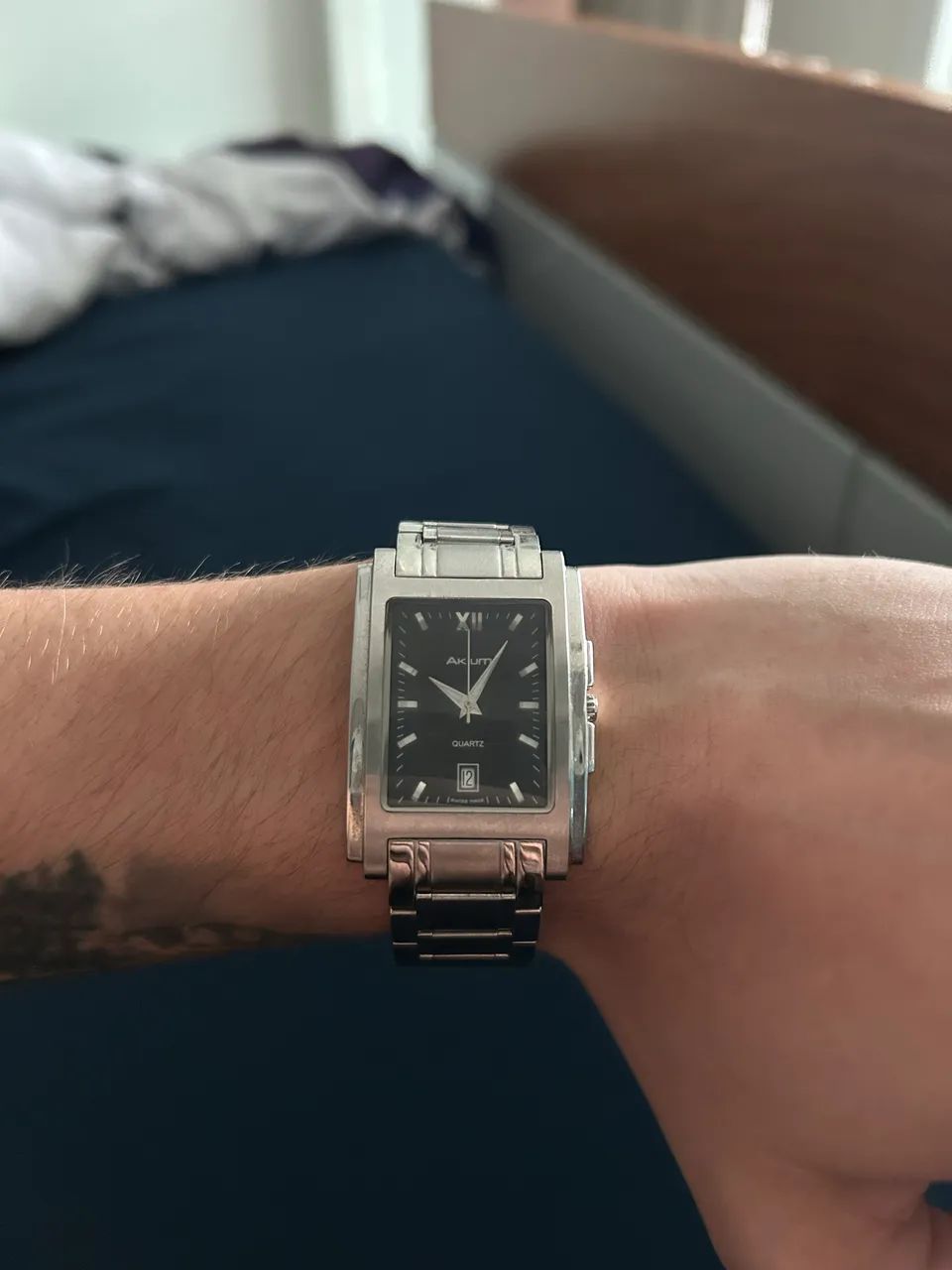 Relógio Akium Swiss Made Quartz Retangular em Aço - Foto 3