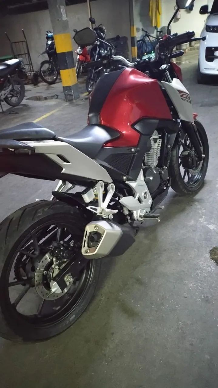 CB 300 ABS - Foto 2