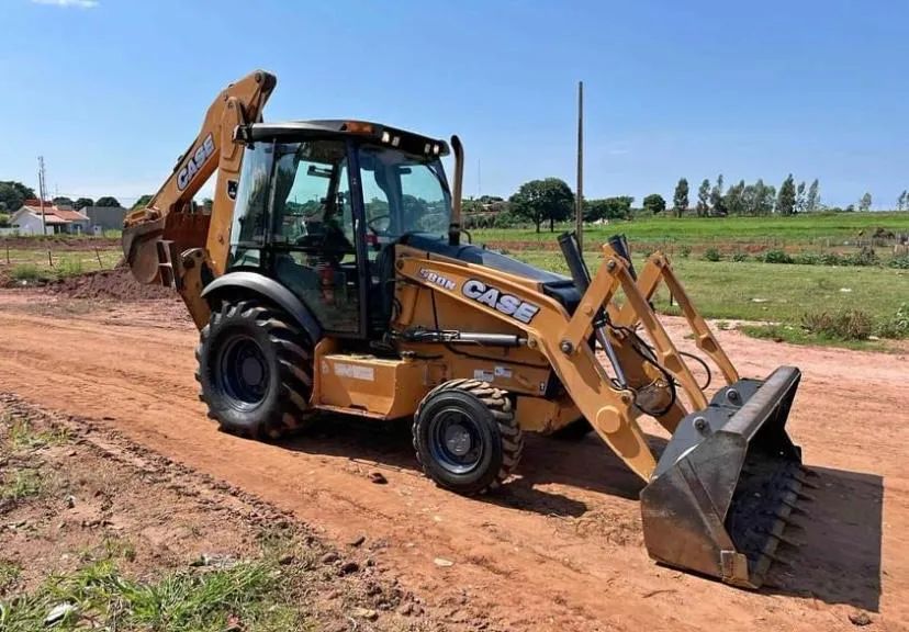 Case 580N 2013