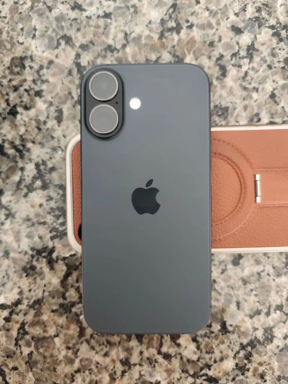 iPhone 17 - 256 Gb - preto  - Foto 3