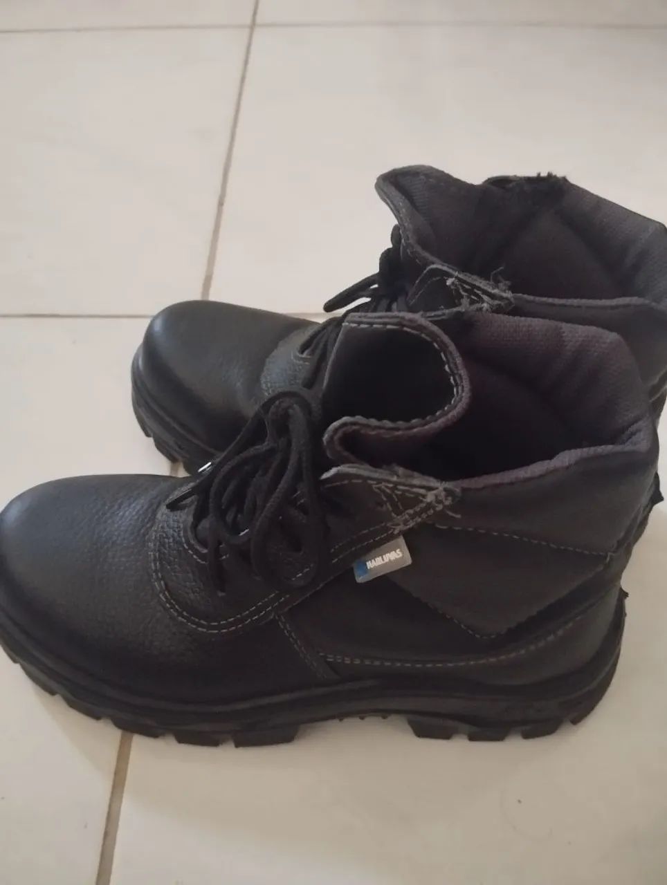 Bota de trabalho cano médio - Foto 3