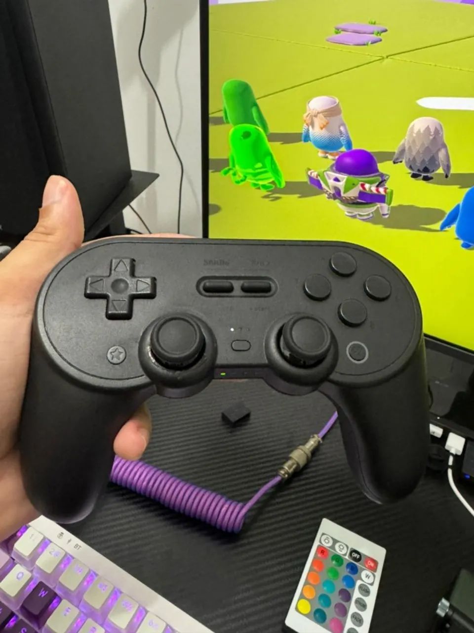 Controle 8BitDo Pro 2 Bluetooth + Adaptador Wireless - PC, Switch, Android, Steam Deck - Foto 4