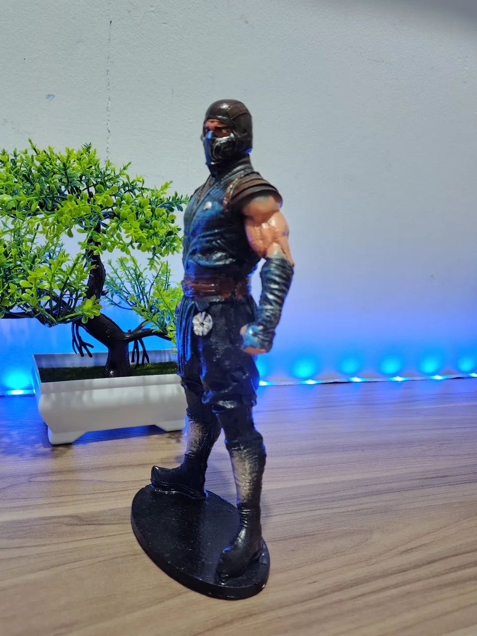BONECO SUB ZERO MK COLECIONAVEL EM RESINA  - Foto 3