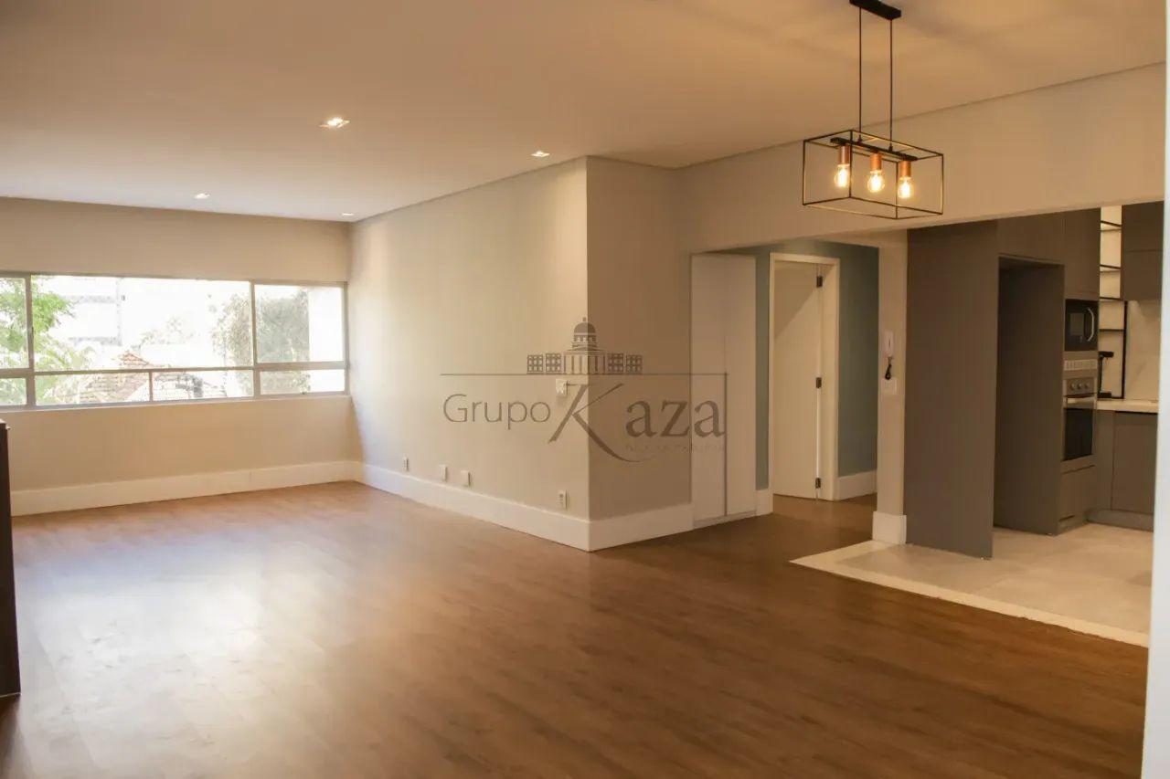 Apartamento - Perdizes - 3 Dormitórios - 1 Suíte - 160m².