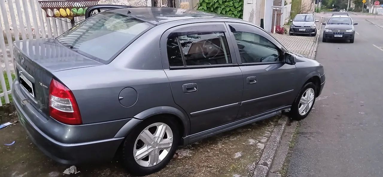 Chevrolet Astra GL Milenium 1.8 MPFI 4P 2000