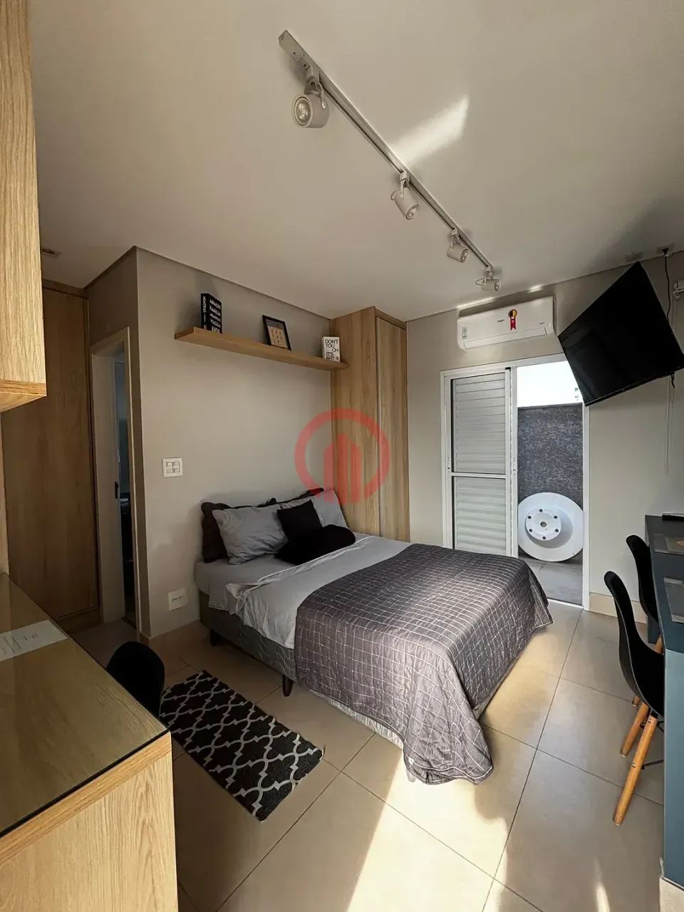 Studio com Varanda Mobiliado | Pronto para Morar | Lavanderia OMO | Próx. Metrô Belém - Foto 3