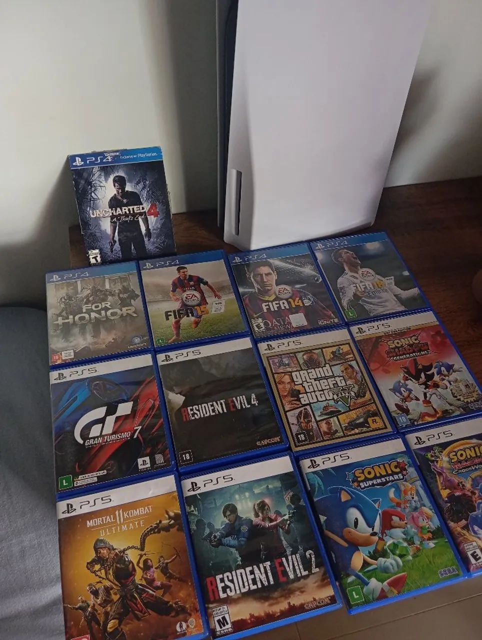 PlayStation 5 + 13 Jogos + 2 Controles Originais + Bases Geek - Completo - Foto 4