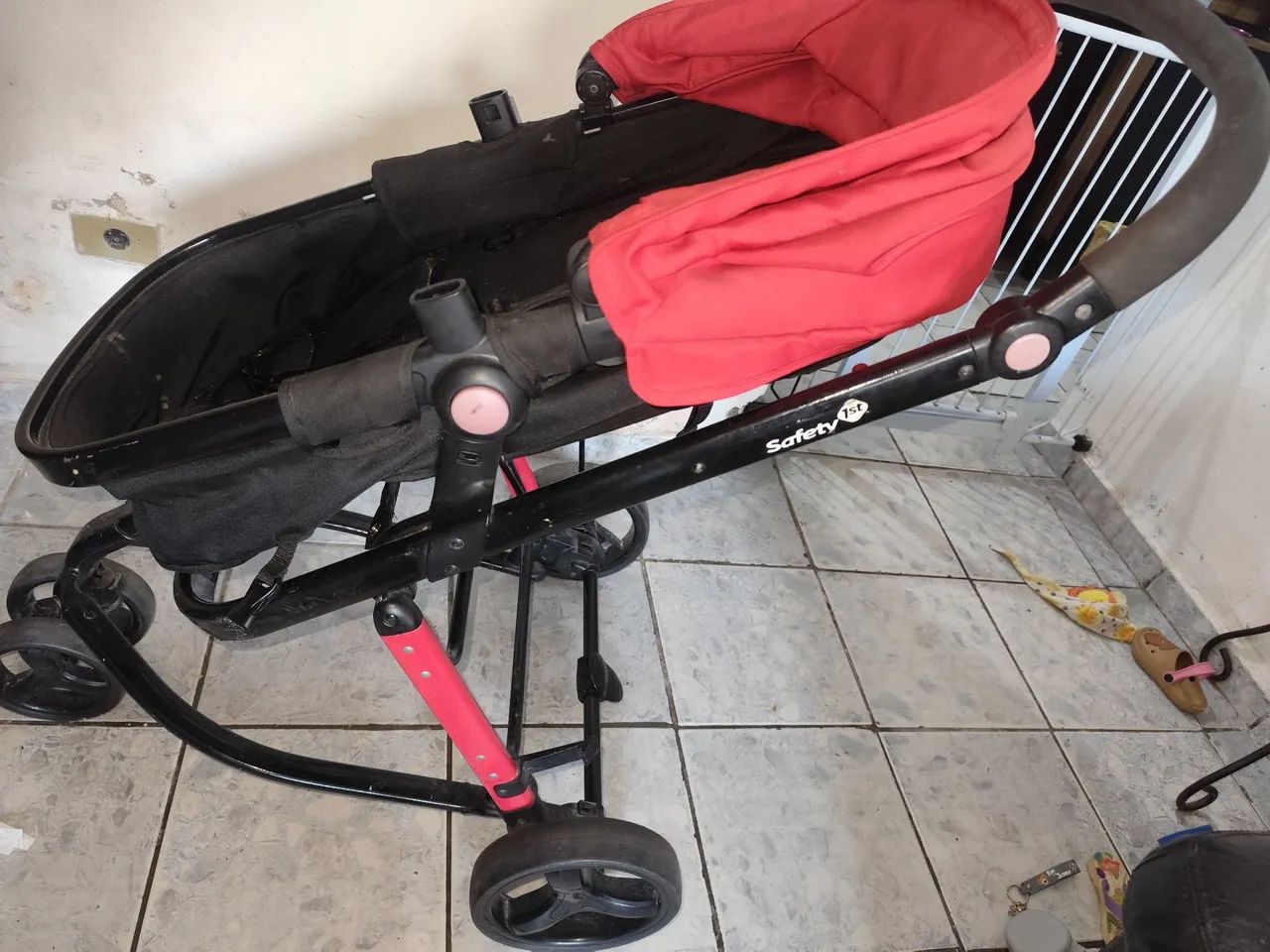 Carrinho, bebê conforto e Moisés Safety St  - Foto 3