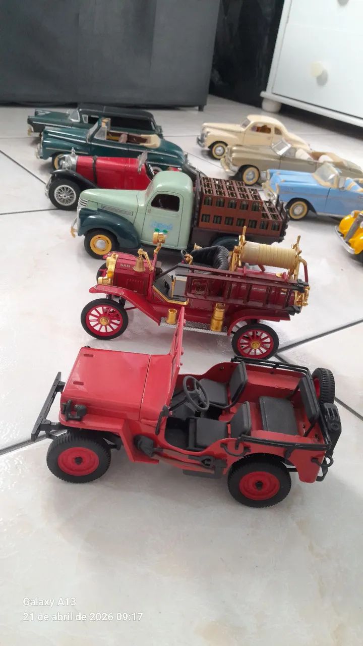 Coleção de carrinhos escala 1/18 - Foto 5