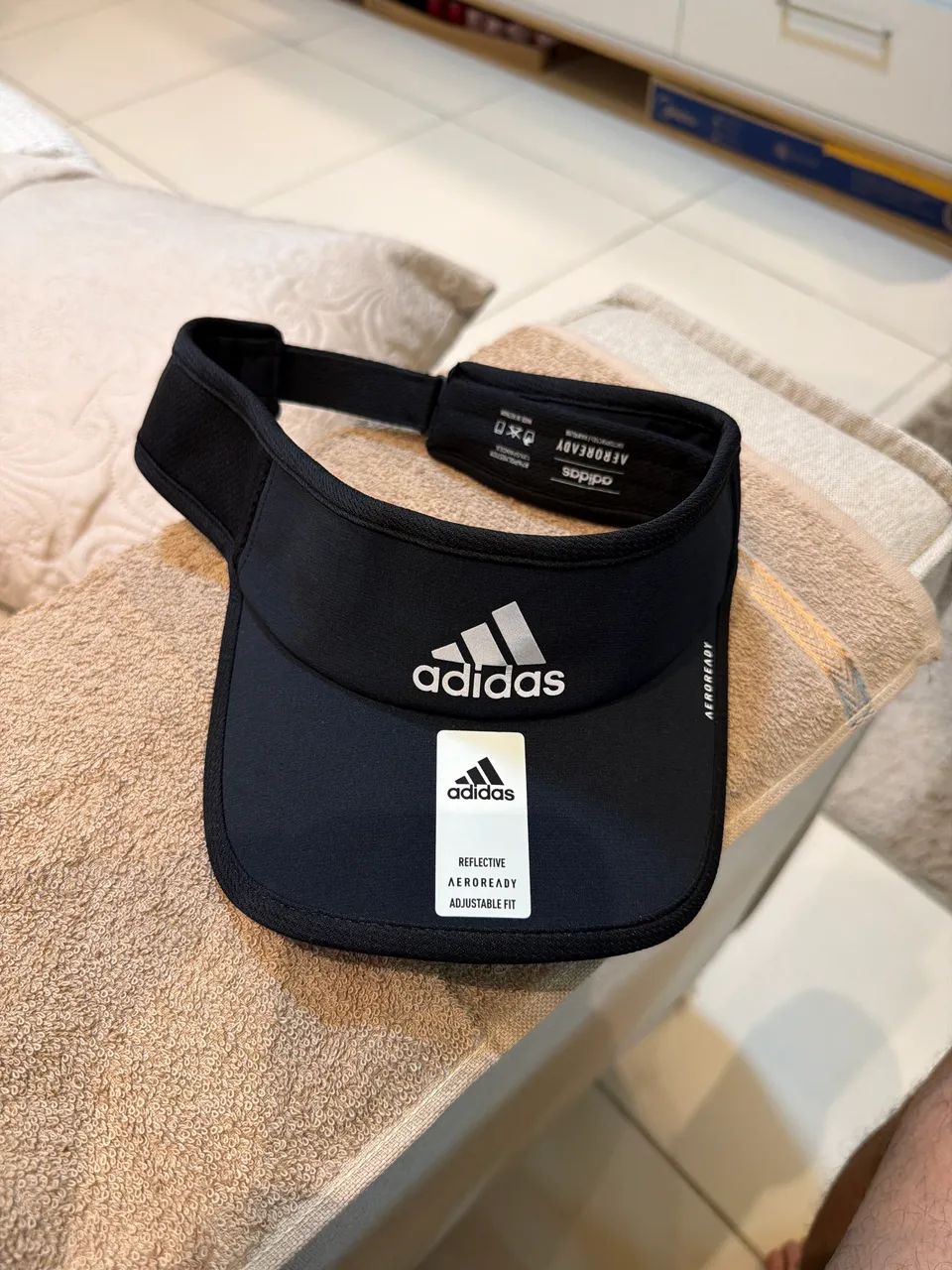 Viseira Adidas preta 