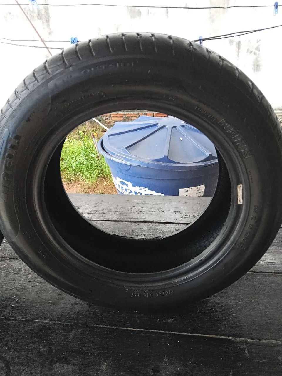 02 Pneus Pirelli P1 (175/65/14) - Foto 3