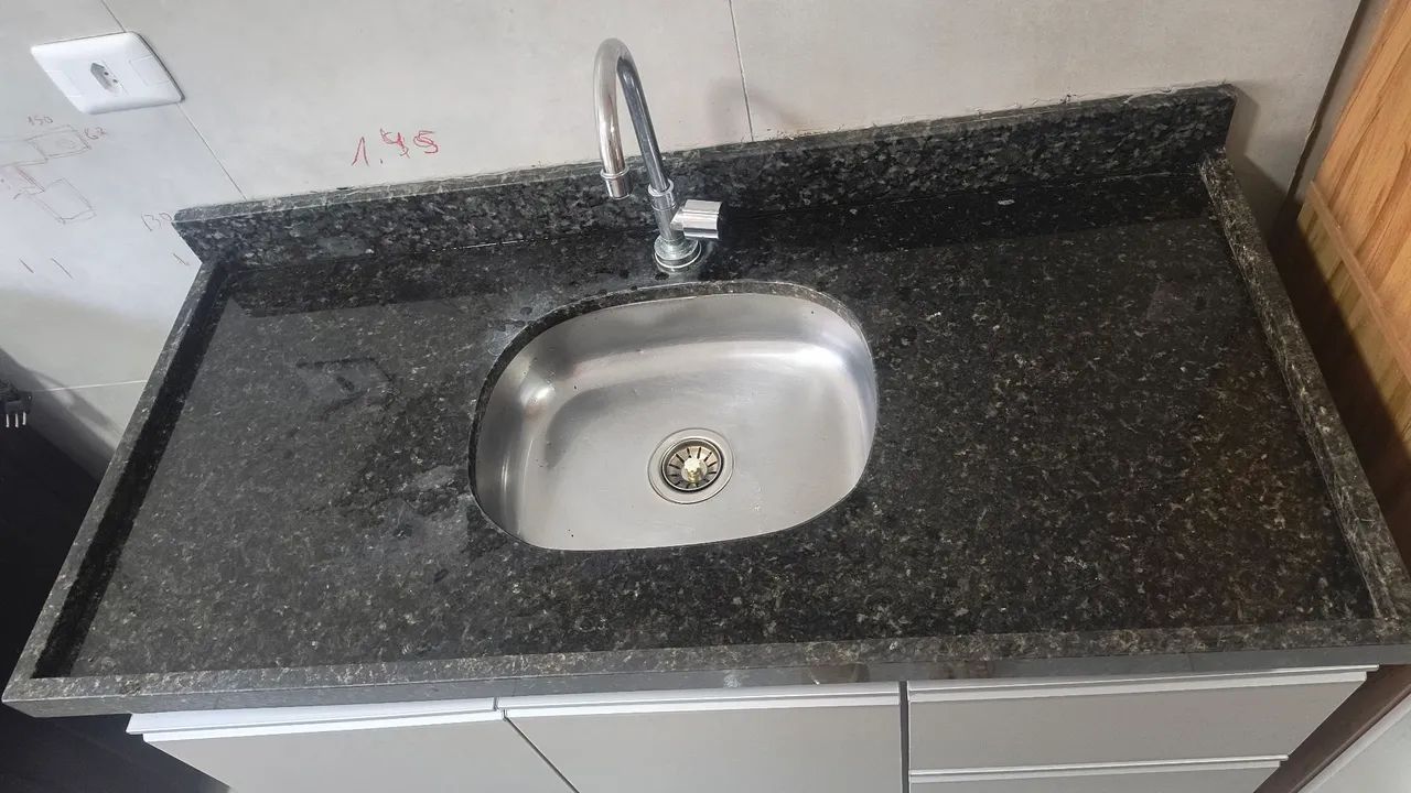 Balcão de mármore com cuba em alumínio semi nova - Foto 3